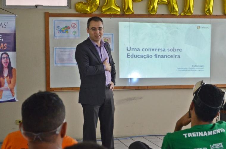 Faculdade Rebouças realiza capacitações em empresas de Campina Grande