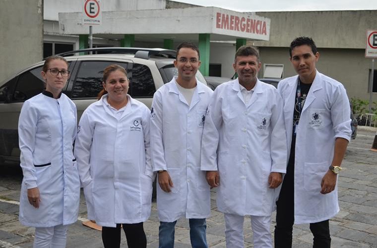 Alunos de Farmácia participam de aula de campo no Hospital Dr. Edgley